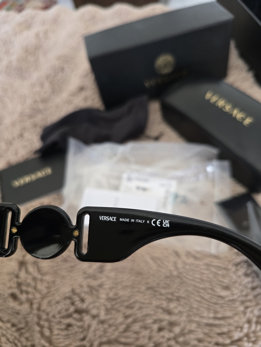 New Versace 0ve4361 Gold Studded Sunglasses Unisex - Picture 9 of 10